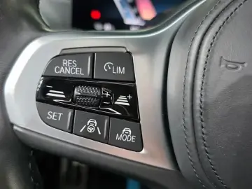 2022 BMW i4 с пробегом 71 017 км