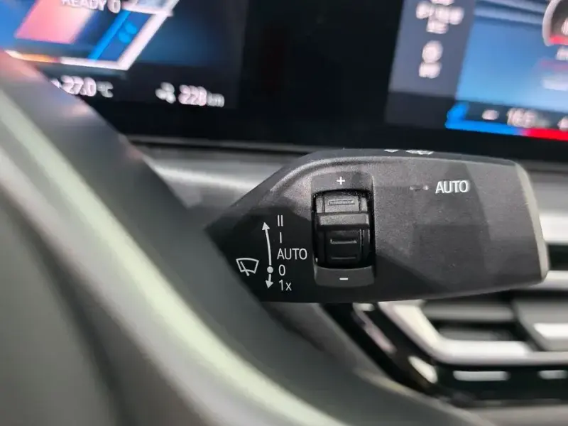 2022 BMW i4 с пробегом 71 017 км