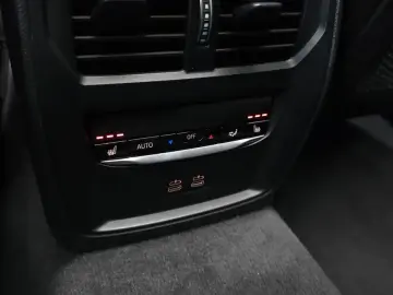 2022 BMW i4 с пробегом 71 017 км