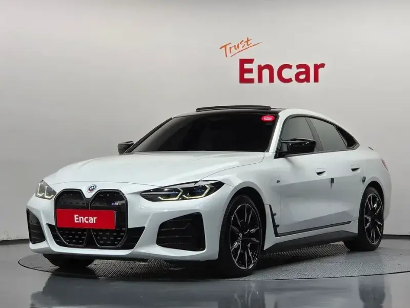 2022 BMW i4 с пробегом 56 927 км