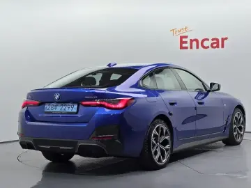 2022 BMW i4 с пробегом 69 945 км