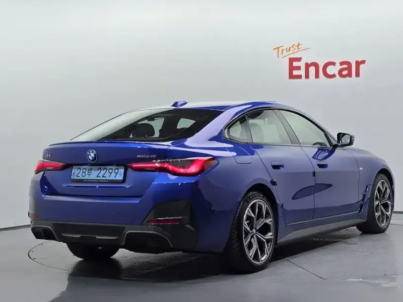 2022 BMW i4 с пробегом 69 945 км