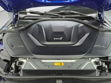 2022 BMW i4 с пробегом 69 945 км