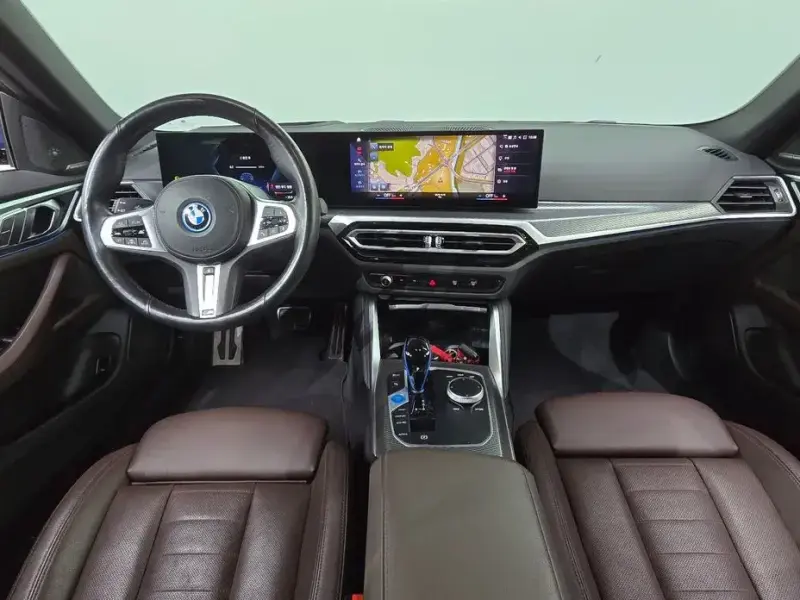 2022 BMW i4 с пробегом 69 945 км