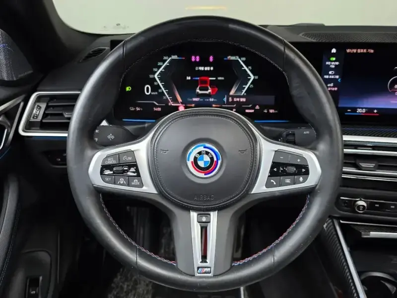2022 BMW i4 с пробегом 56 927 км