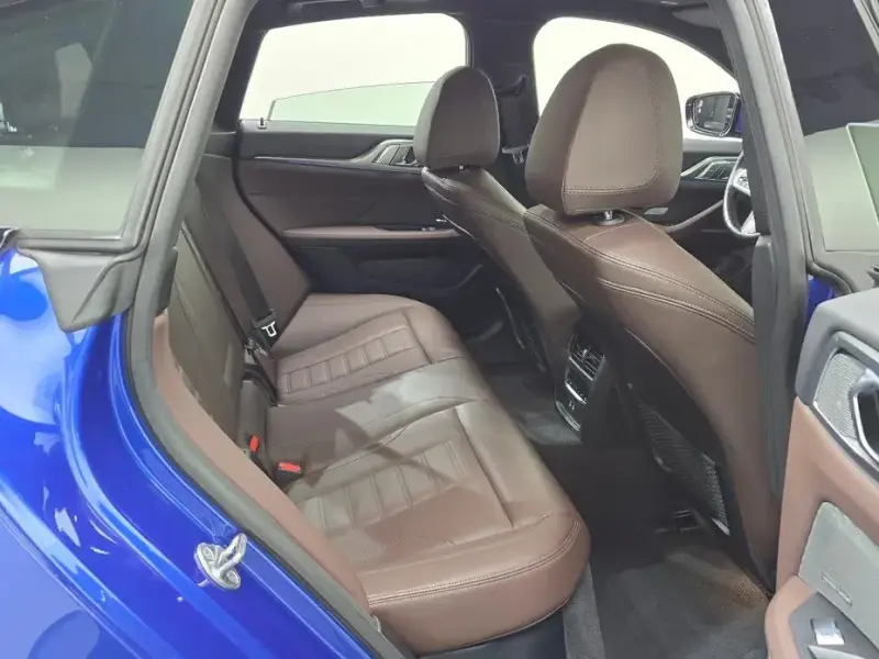 2022 BMW i4 с пробегом 69 945 км