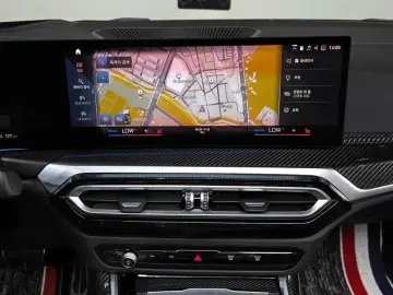 2022 BMW i4 с пробегом 56 927 км