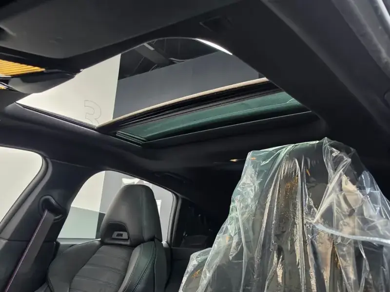 2022 BMW i4 с пробегом 56 927 км
