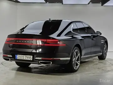 2023 Genesis G90 с пробегом 44 365 км