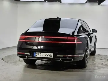 2023 Genesis G90 с пробегом 44 365 км