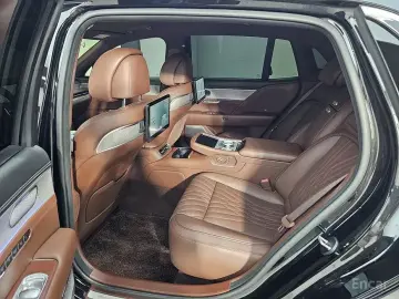2023 Genesis G90 с пробегом 44 365 км