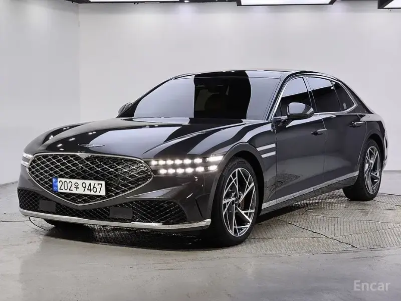 2023 Genesis G90 с пробегом 75 655 км