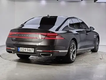 2023 Genesis G90 с пробегом 75 655 км
