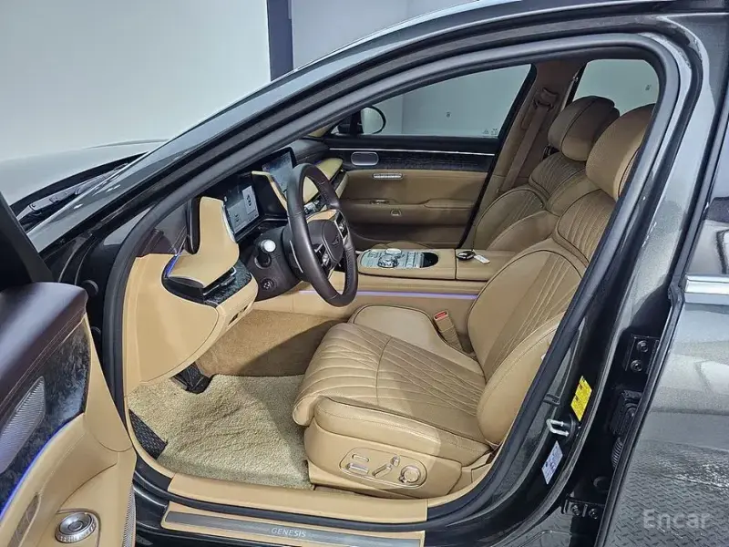 2023 Genesis G90 с пробегом 75 655 км