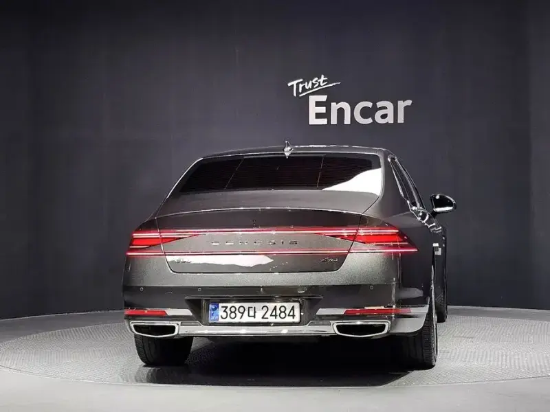 2023 Genesis G90 с пробегом 47 779 км