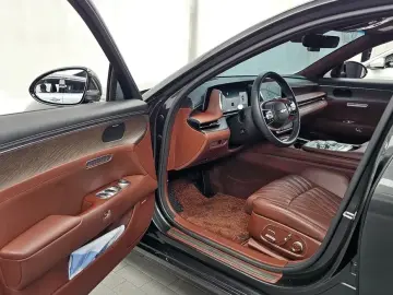 2023 Genesis G90 с пробегом 47 779 км