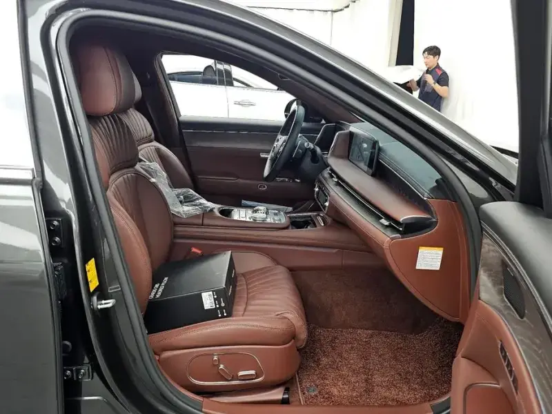2023 Genesis G90 с пробегом 47 779 км
