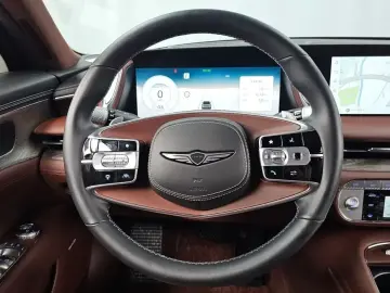 2023 Genesis G90 с пробегом 47 779 км
