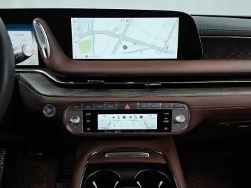 2023 Genesis G90 с пробегом 47 779 км