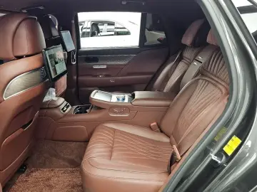 2023 Genesis G90 с пробегом 47 779 км