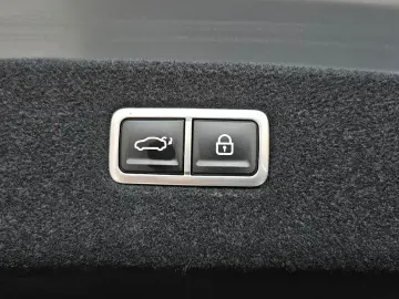 2023 Genesis G90 с пробегом 47 779 км