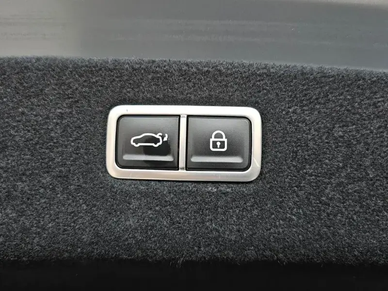 2023 Genesis G90 с пробегом 47 779 км