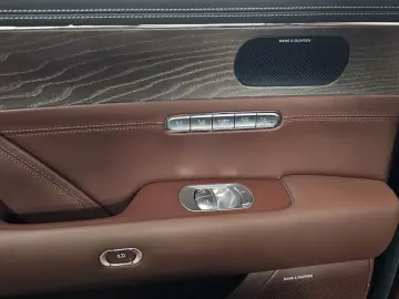 2023 Genesis G90 с пробегом 47 779 км