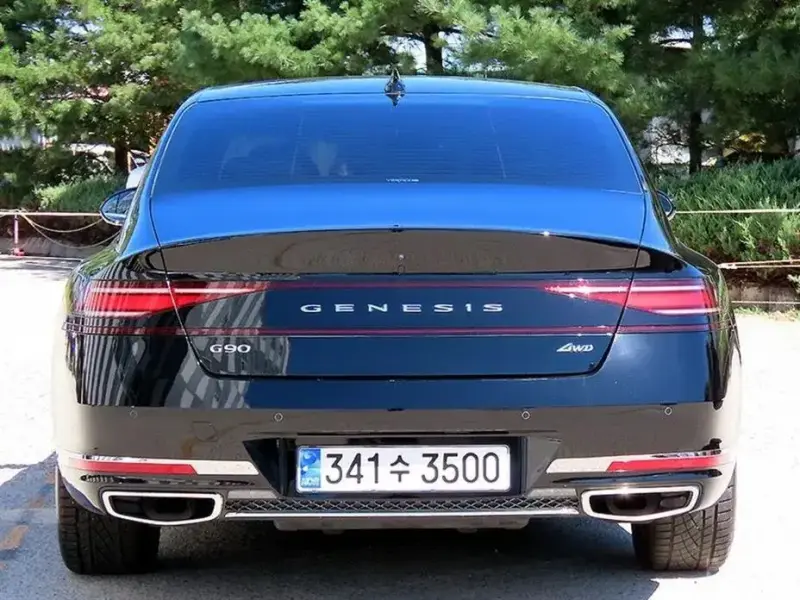 2023 Genesis G90 с пробегом 87 019 км