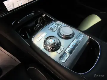 2023 Genesis G90 с пробегом 87 019 км