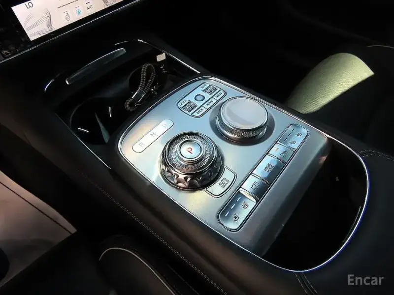 2023 Genesis G90 с пробегом 87 019 км
