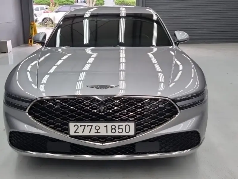 2023 Genesis G90 с пробегом 64 600 км
