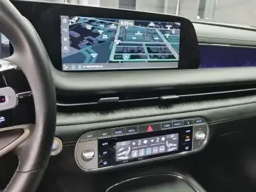 2023 Genesis G90 с пробегом 64 600 км