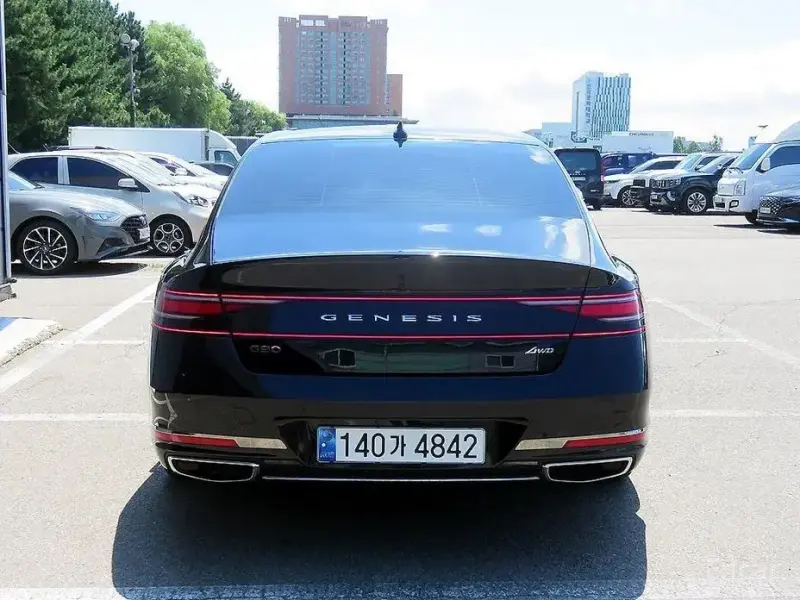 2023 Genesis G90 с пробегом 55 960 км
