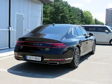 2023 Genesis G90 с пробегом 55 960 км