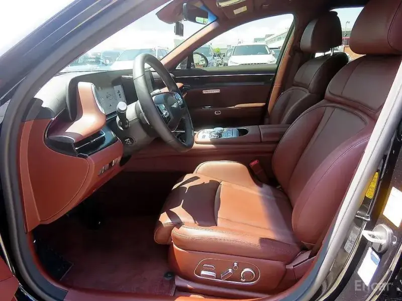 2023 Genesis G90 с пробегом 55 960 км