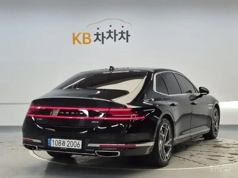 2023 Genesis G90 с пробегом 81 479 км