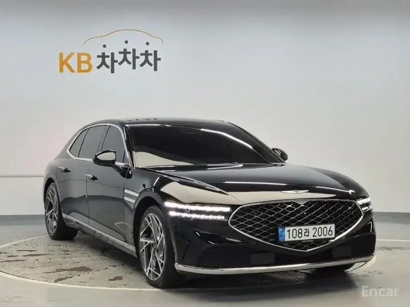 2023 Genesis G90 с пробегом 81 479 км