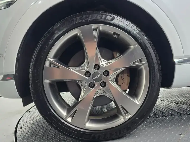 2023 Genesis GV80 с пробегом 46 034 км