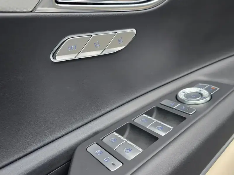 2023 Genesis GV80 с пробегом 46 034 км