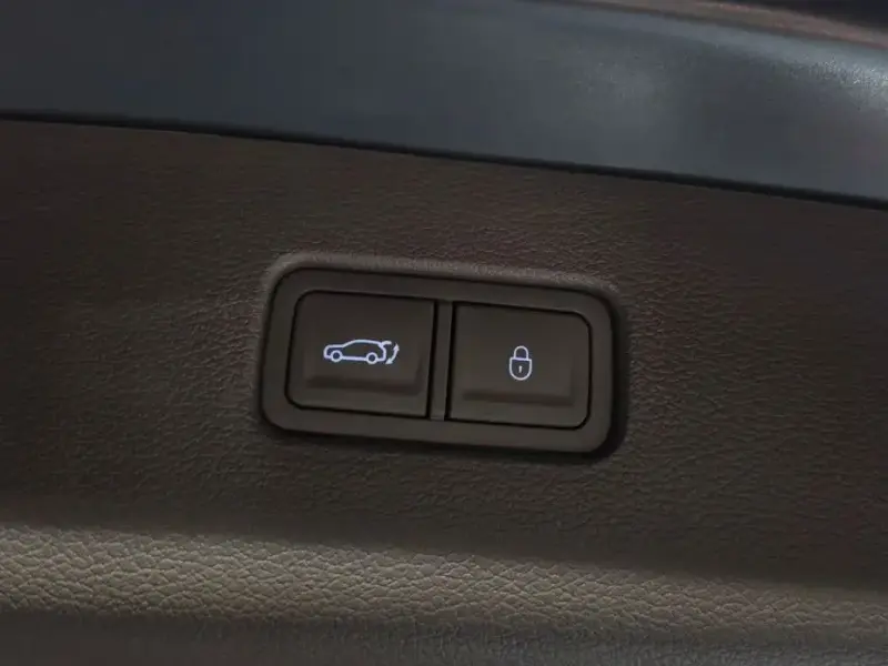 2023 Genesis GV80 с пробегом 48 712 км