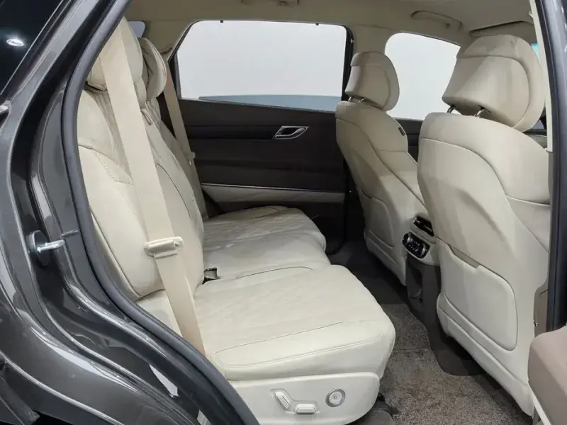2023 Genesis GV80 с пробегом 48 712 км