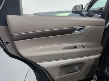 2023 Genesis GV80 с пробегом 48 712 км
