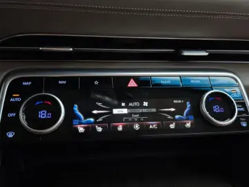 2023 Genesis GV80 с пробегом 48 712 км