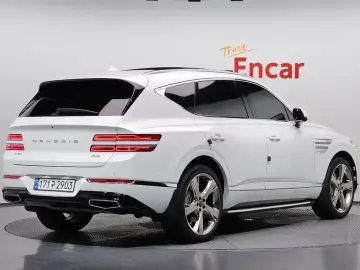 2023 Genesis GV80 с пробегом 28 418 км