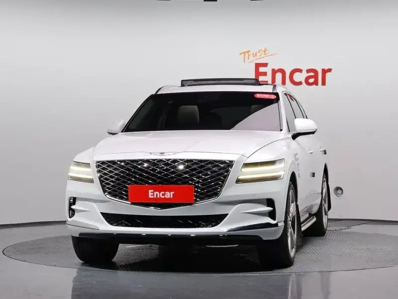 2023 Genesis GV80 с пробегом 28 418 км