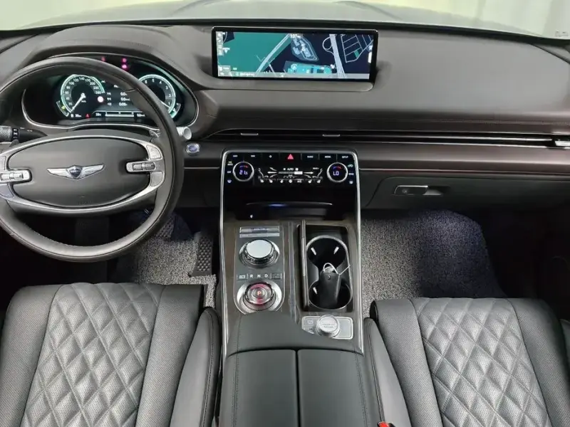2023 Genesis GV80 с пробегом 23 505 км