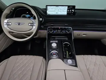 2023 Genesis GV80 с пробегом 28 418 км