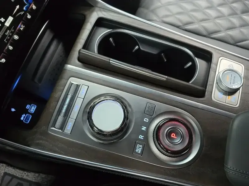 2023 Genesis GV80 с пробегом 23 505 км