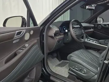 2023 Genesis GV80 с пробегом 23 505 км