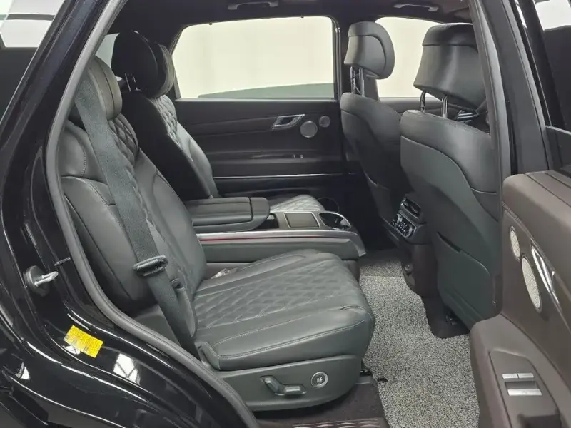 2023 Genesis GV80 с пробегом 23 505 км